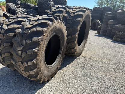 Bild 6:Reifen 710/70R42 und 600/70R30 Nokian Steel Belted Traktor