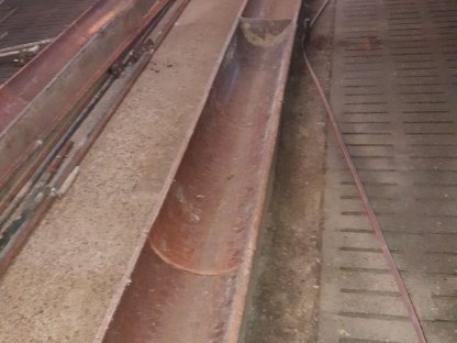 Futtertröge für Schweine aus Steingut