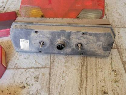 Bild 2:LKW Rücklicht mit Stoßstange