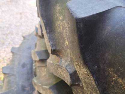 Bild 4:Pflegebereifung für Fiat 80-90 DT