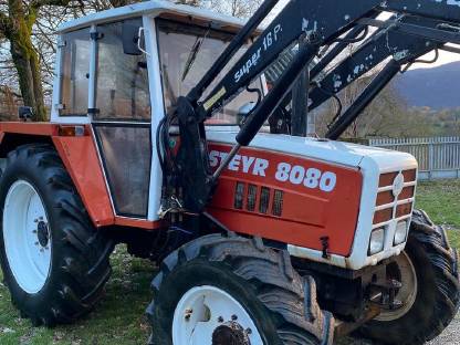 Bild 7:Steyr 8080 A mit Industrie-Frontlader