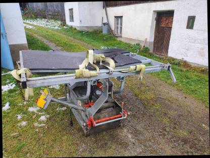 Bild 3:Rosensteiner Klauenpflegestand