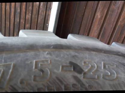 Bild 4:2 Stk. Radlader Reifen