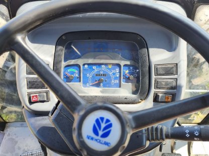 Bild 8:New Holland TN60DA