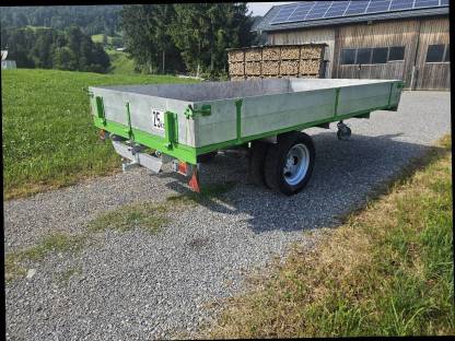 Bild 2:Anhänger Viehanhänger