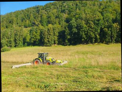 Bild 4:Biete Mäharbeiten mit Claas Disco 360 an