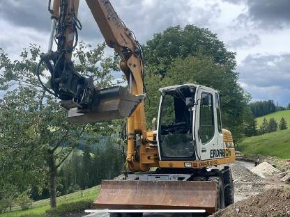 Bild 2:Liebherr A311 Mobilbagger 13 t + Rototilt