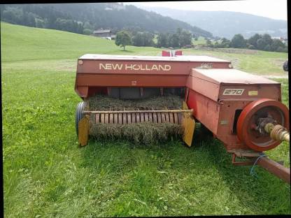 New Holland Ballenpresse