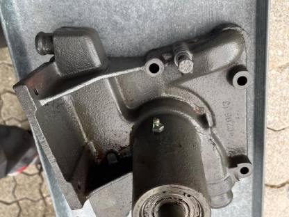 Bild 2:Wasserpumpe Steyr