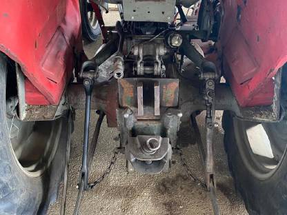Bild 2:Massey Ferguson 135 Agrarfahrzeug