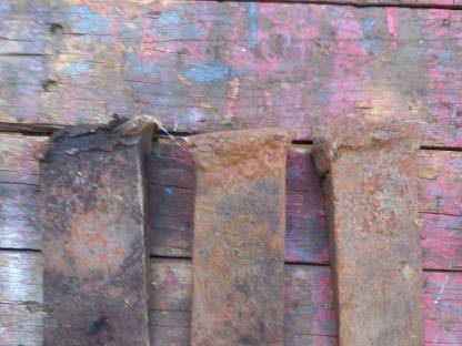 Bild 4:Hammer, Keile, Dengelstock