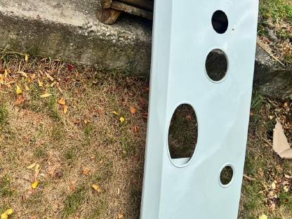 Bild 2:Originale lärmreduzierte Motorhaube für Steyr