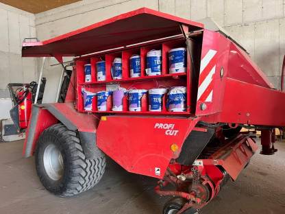 Bild 4:Welger D6050 49-Messer-Schneidwerk