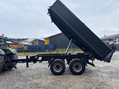 Bild 4:Kögel 3-Seiten-Kipper ZK 18
