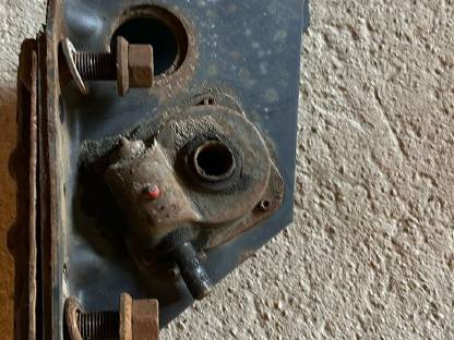 Bild 2:Scania Reserveradhalterung