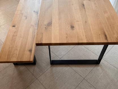 Bild 2:Esstisch + Bank