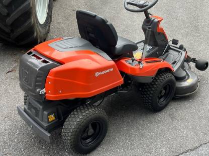 Bild 2:Husqvarna Rider 216TC AWD