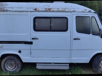 Bild 2:Mercedes 307D