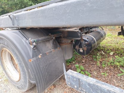 Bild 6:Ressenig 2-Achser 18 t Ladefläche 6,70 m