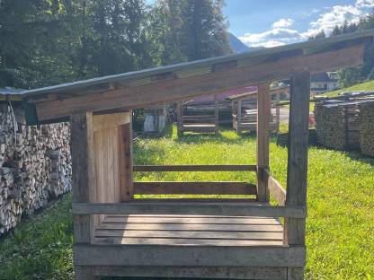 Bild 2:Rundballenraufe