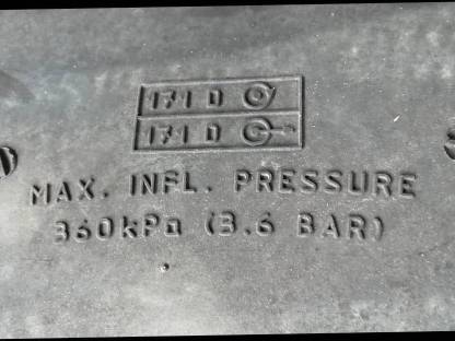 Bild 8:650/65R26.5 Nokian Komplettrad Güllefass Mulde