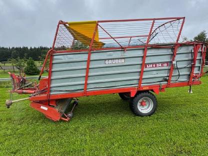 Bild 3:Ladewagen Gruber LHS 24-13