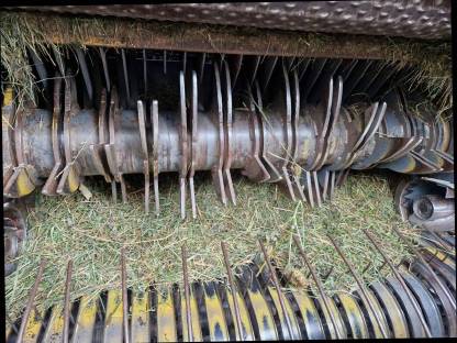 Bild 6:Ballenpresse Fort Maxicut F21