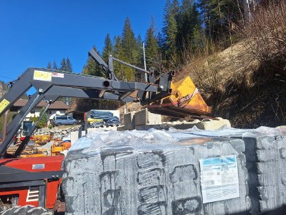 Bild 2:Fiat Agri 446 Allrad mit Frontlader