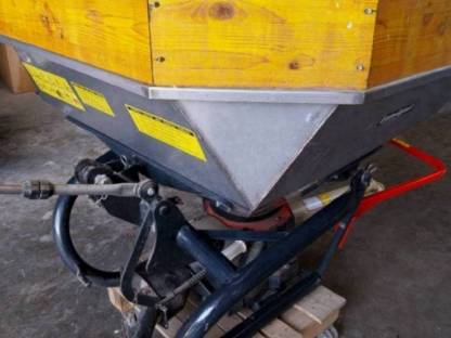 Bild 4:Neuwertiger Kunstdüngerstreuer 12 m breit