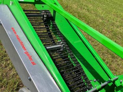 Bild 4:Bomet Upus Kartoffelroder (Siebkettenroder) Z656