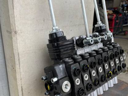 Bild 4:Kransteuerblock