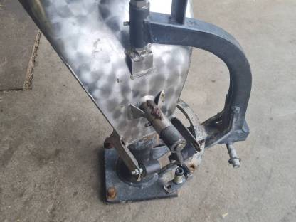 Bild 2:Möscha Gülleverteiler Pendelverteiler