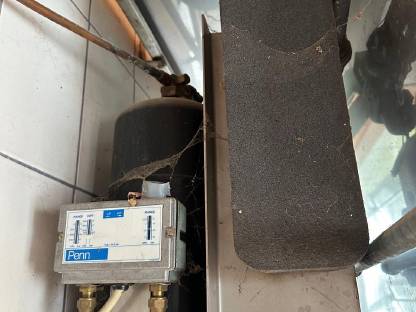 Bild 8:Milchtank Alfa-Laval RFT 330 l