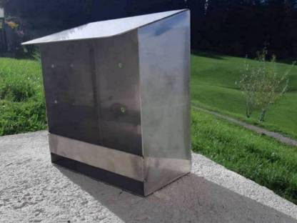 Bild 3:Leckstein Kiste Niro