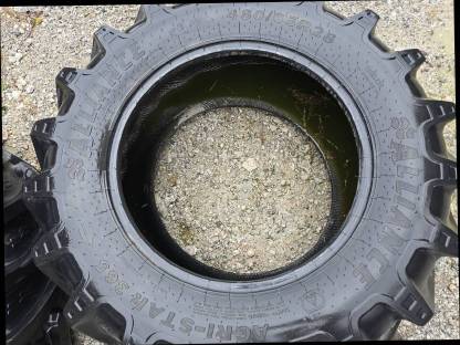 Bild 2:Traktorreifen 480/65R24