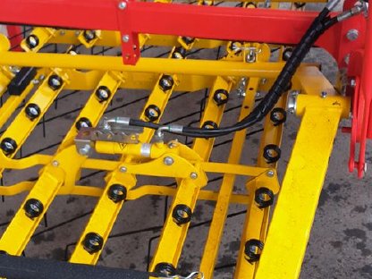 Bild 4:Striegel APV AS 900 M