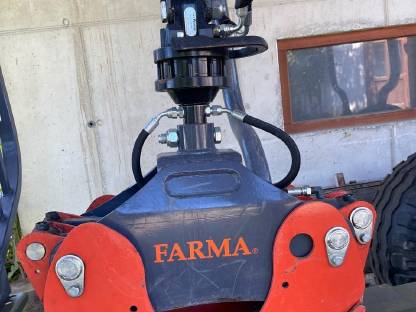 Bild 3:Farma T7 Rückewagen