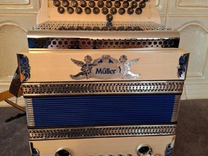 Bild 2:Verkaufe steirische Harmonika Müller Nockalm exklusiv