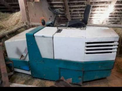 Tennant Aufsitzkehrmaschine