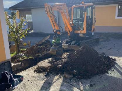 Bild 3:Hyundai 3-t Bagger