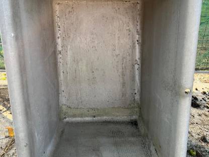 Bild 3:Behälter für Streugut, Wasserbehälter, Baubehälter