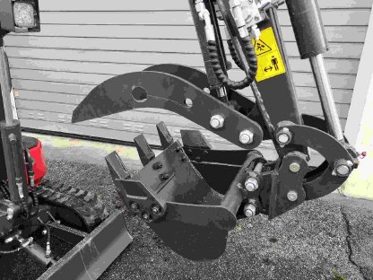 Bild 4:Neuer Minibagger mit Schaufelpaket, Rhinoceros KS10-8S