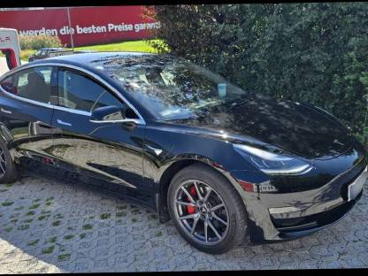 Tesla Model 3 SR Plus
