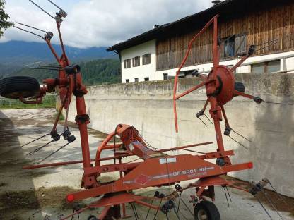 Bild 2:Kuhn Kreiselheuer GF 5001 MH