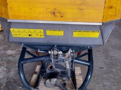 Bild 3:Neuwertiger Kunstdüngerstreuer 12 m breit