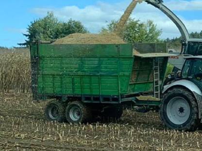 Bild 3:Häckseltransportwagen Häckselwagen Silierwagen Fortschritt