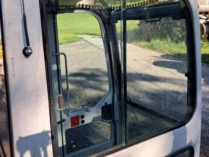 Bild 4:Bagger Kabine TB145