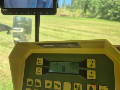 Bild 6:Krone Vario Pack 1500 Rundballenpresse