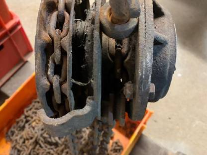 Bild 8:Epple Silofräsen Stirnrad-Kettenzug 500 kg