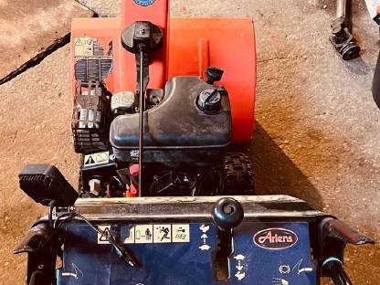 Bild 2:Schneefräse Ariens